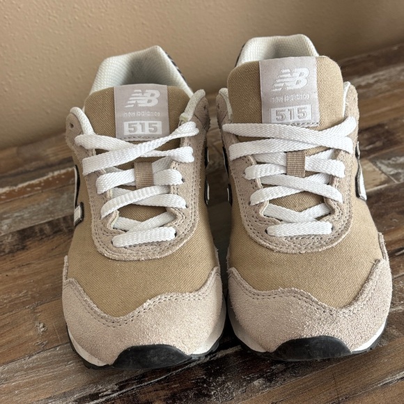 New Balance Beige Sneakers with Animal Print Detail SZ 6 - Picture 2 of 11